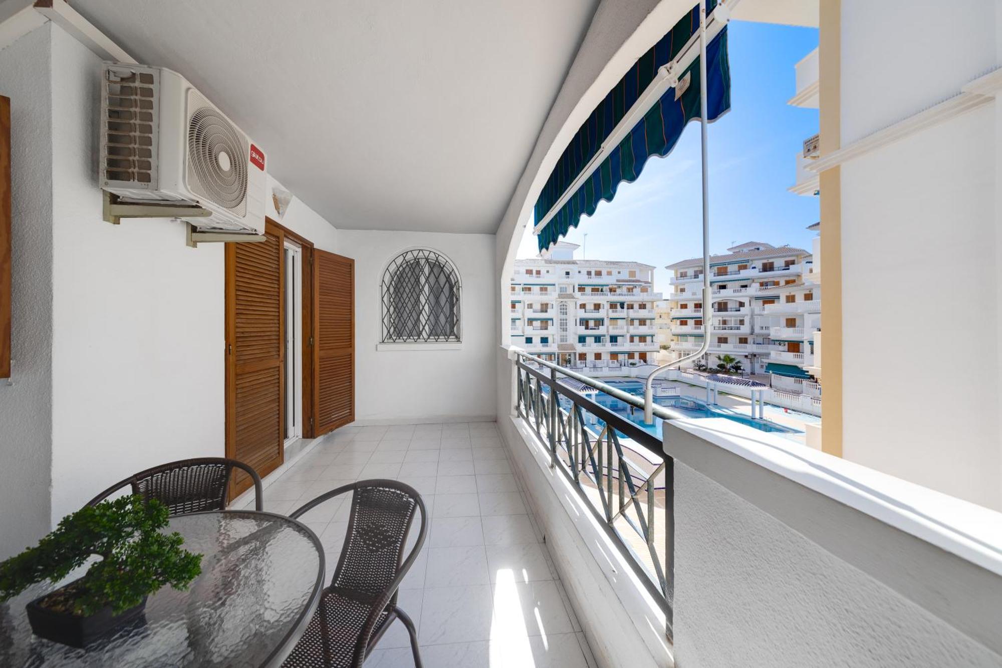 Urb Vinamar Apartment ตอร์เรเวียคา ภายนอก รูปภาพ