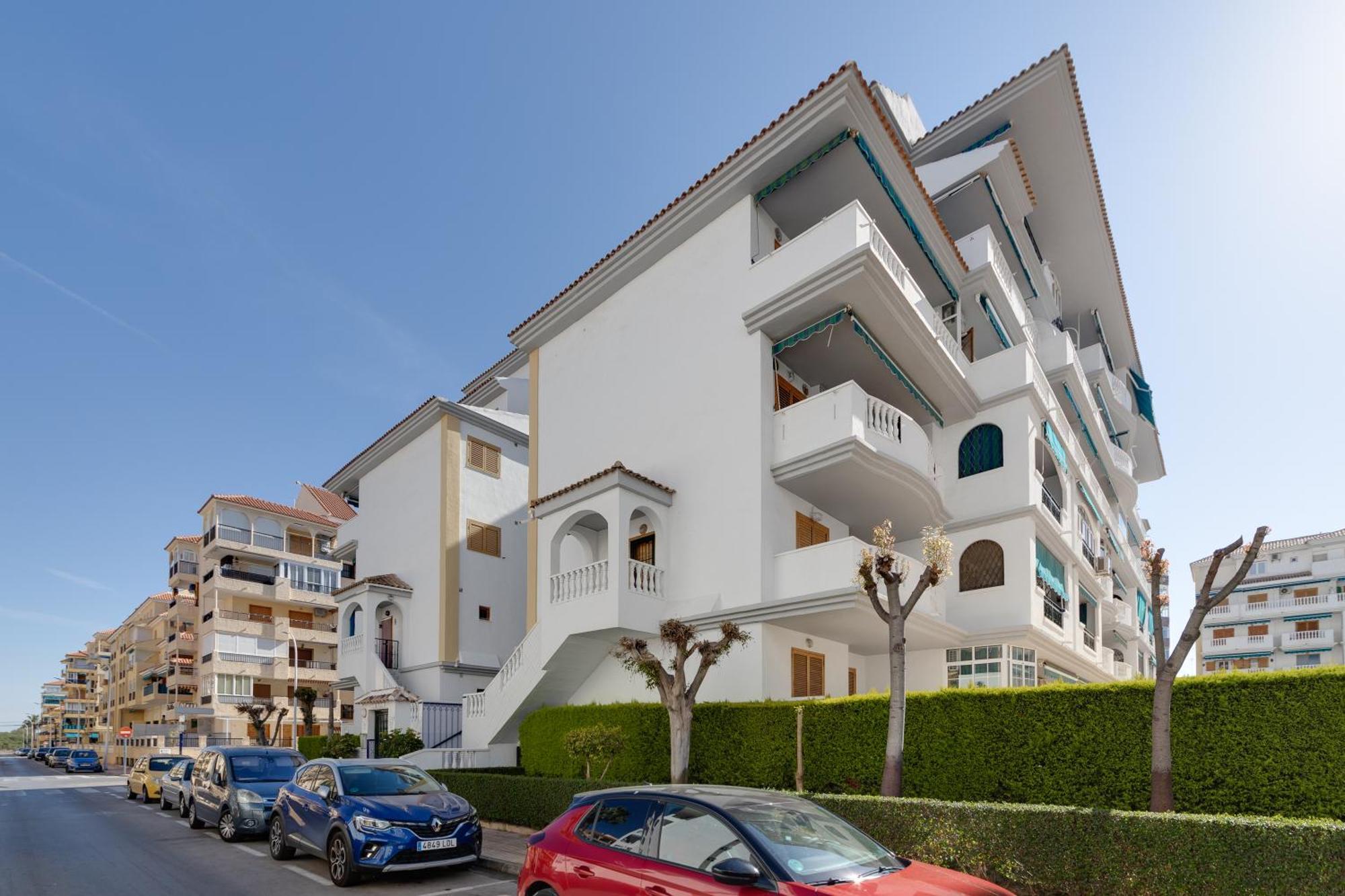 Urb Vinamar Apartment ตอร์เรเวียคา ภายนอก รูปภาพ