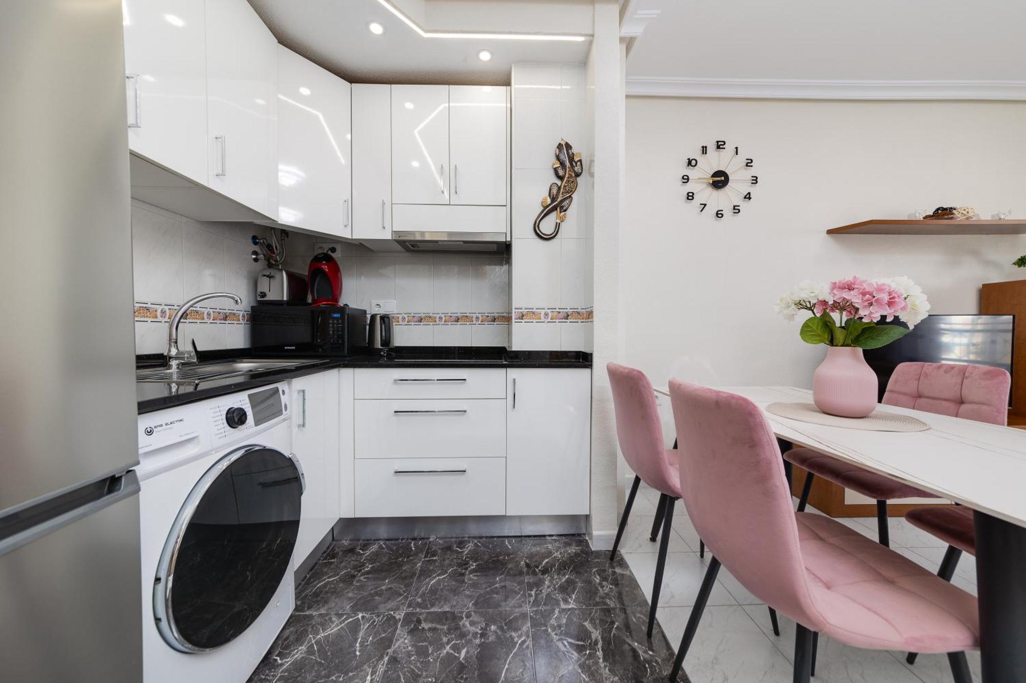 Urb Vinamar Apartment ตอร์เรเวียคา ภายนอก รูปภาพ