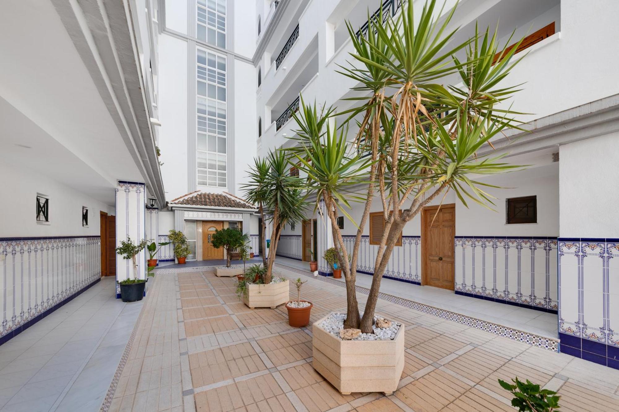 Urb Vinamar Apartment ตอร์เรเวียคา ภายนอก รูปภาพ